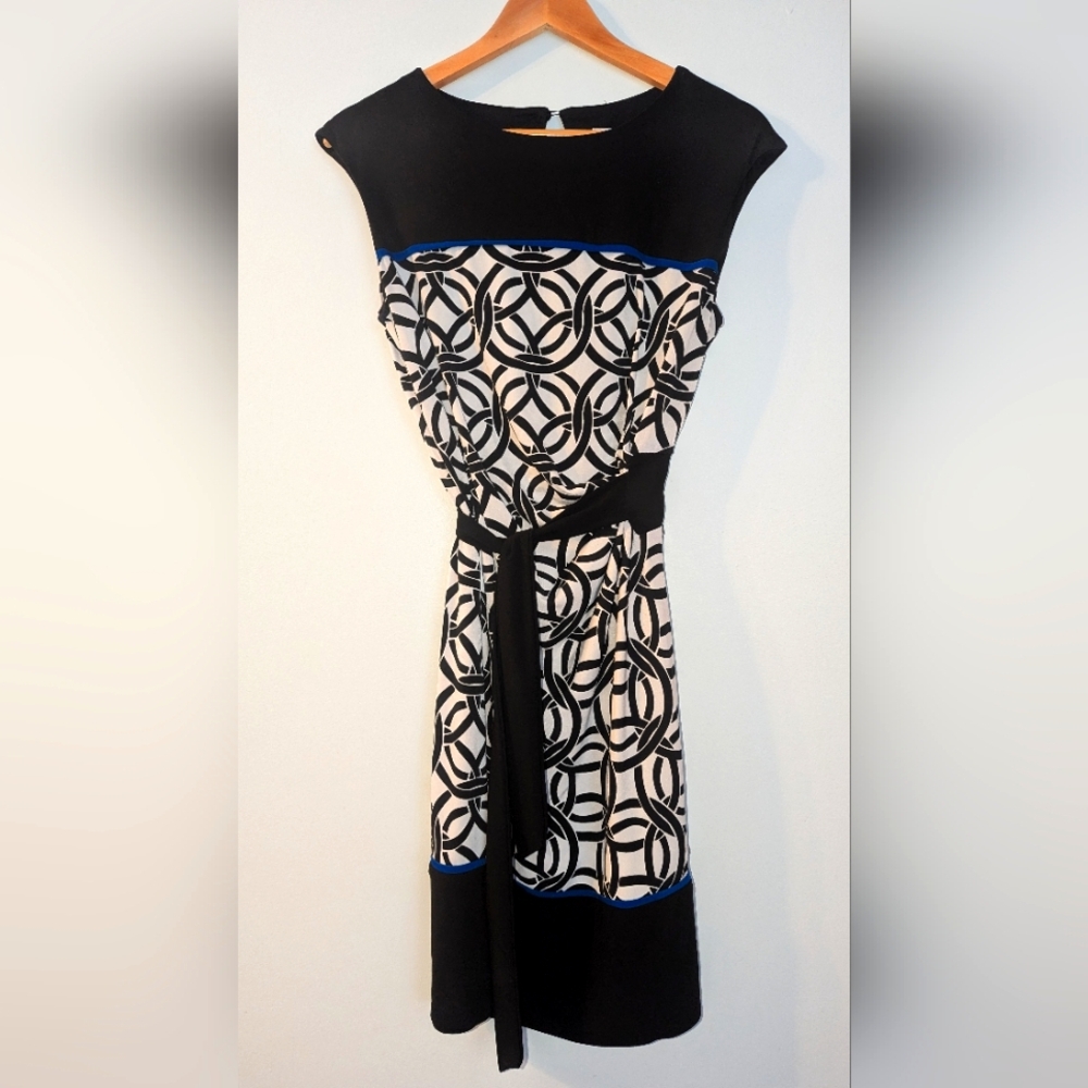 Geometric Print Sheath Dress w Blue Trim